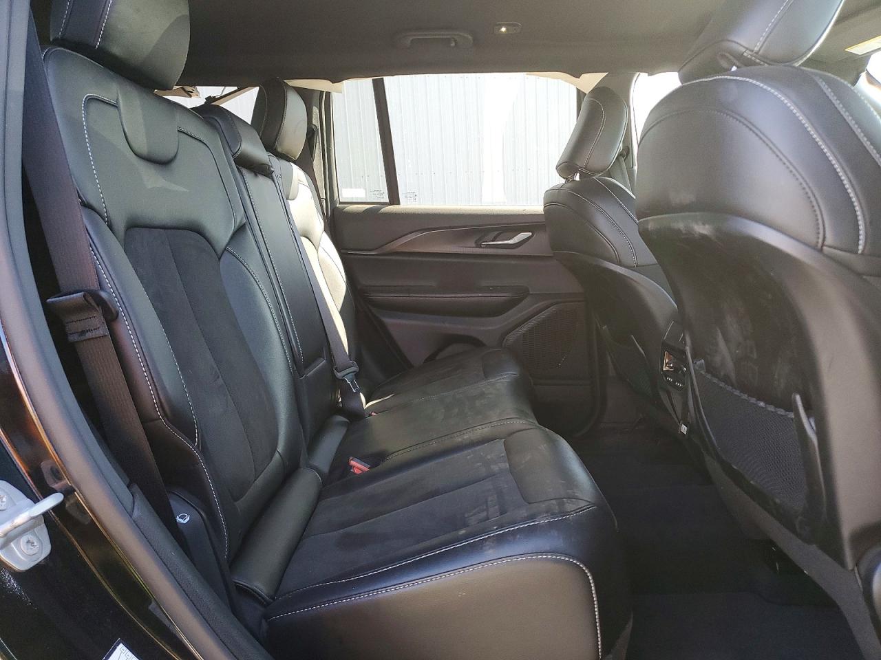 2025 Jeep Grand Cherokee Laredo Black vin: 1C4RJHAG0SC323318