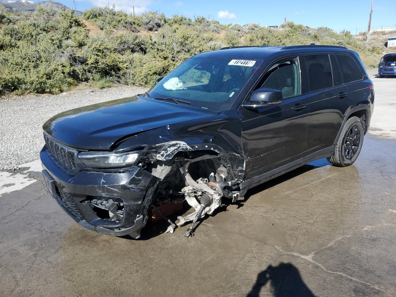 2025 Jeep Grand Cherokee Laredo Black vin: 1C4RJHAG0SC323318 Damage: Left Front Fender, Severe Damage, Replacement Required