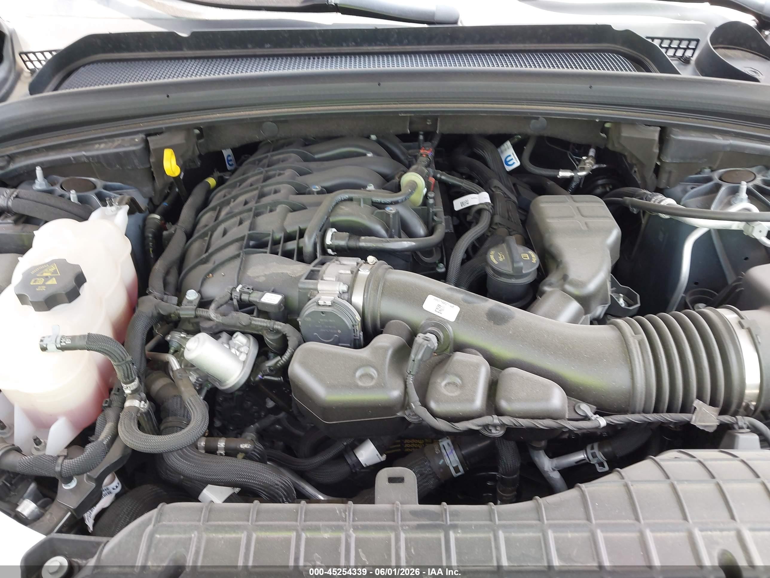 2025 Jeep Grand Cherokee Altitude 4x4 Черный vin: 1C4RJHAG2S8703263
