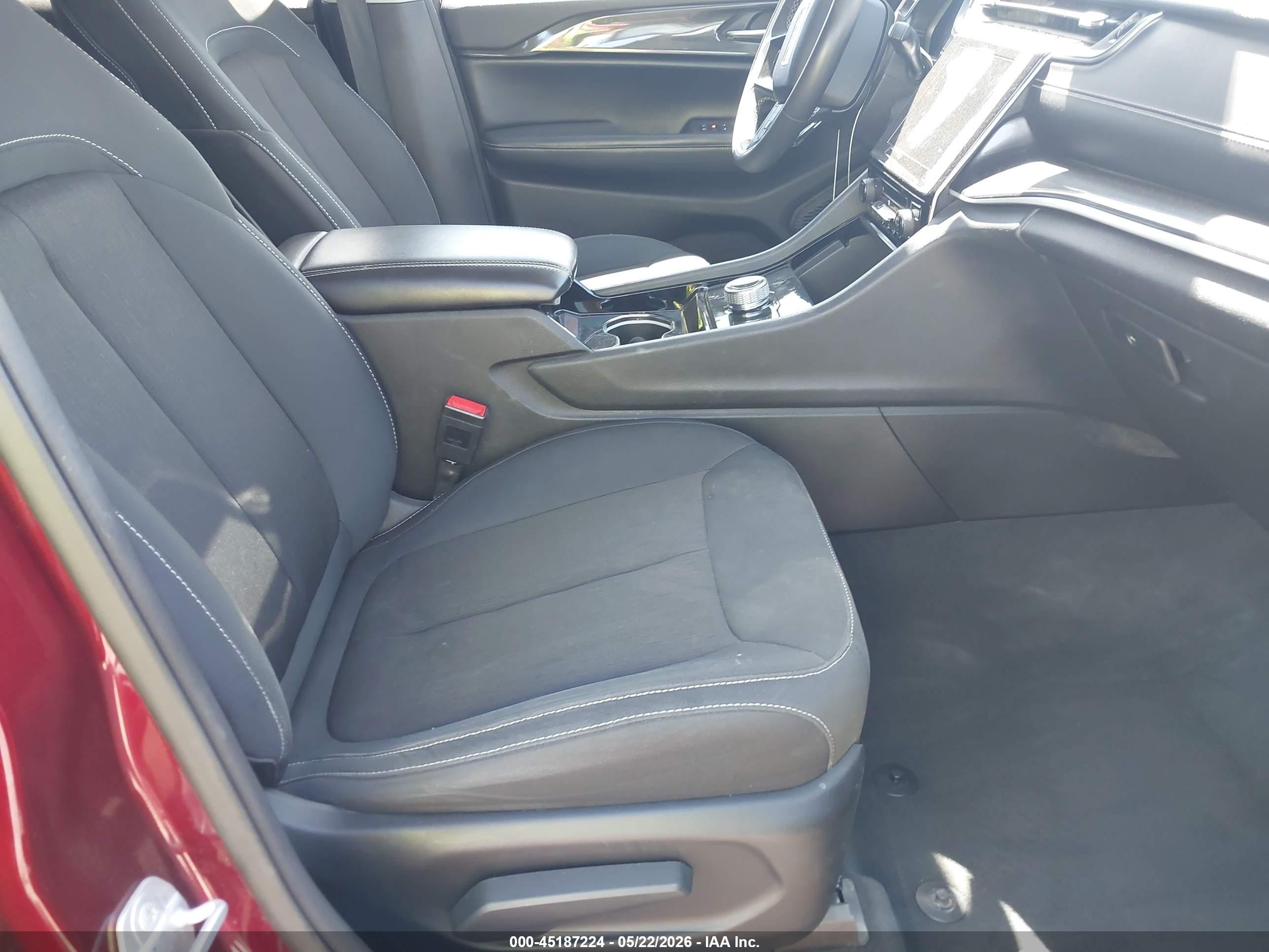 2023 Jeep Grand Cherokee Laredo 4x4 Красный vin: 1C4RJHAG3PC533242