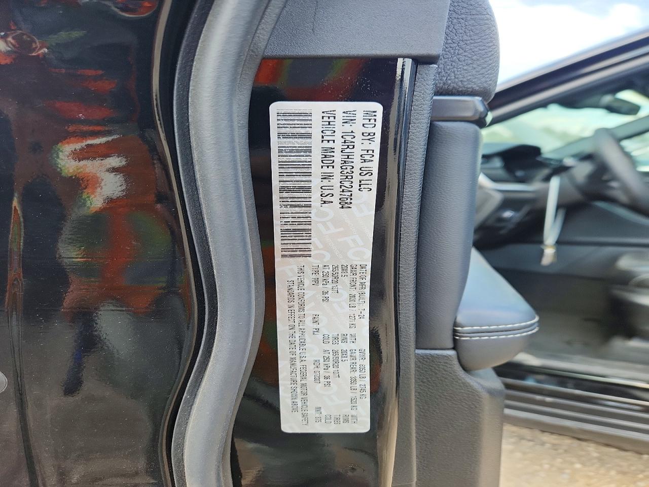 2024 Jeep Grand Cherokee Laredo Black vin: 1C4RJHAG3RC247684