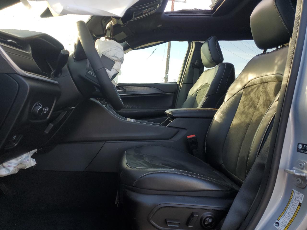 2025 Jeep Grand Cherokee Laredo Серебряный vin: 1C4RJHAG3SC297314 Damage: Airbag - Front Left, Deployed, Replacement Required