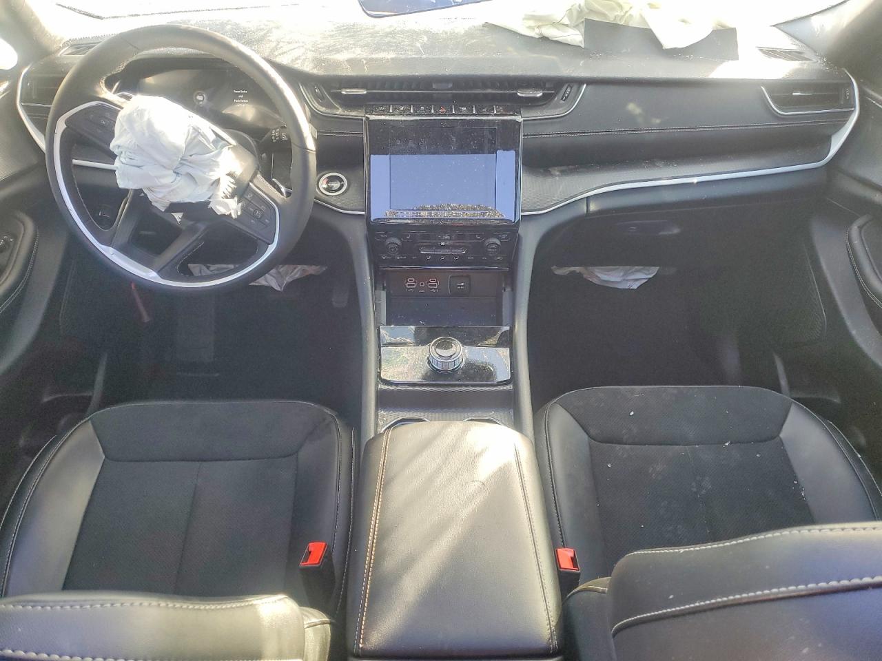 2025 Jeep Grand Cherokee Laredo Серебряный vin: 1C4RJHAG3SC297314