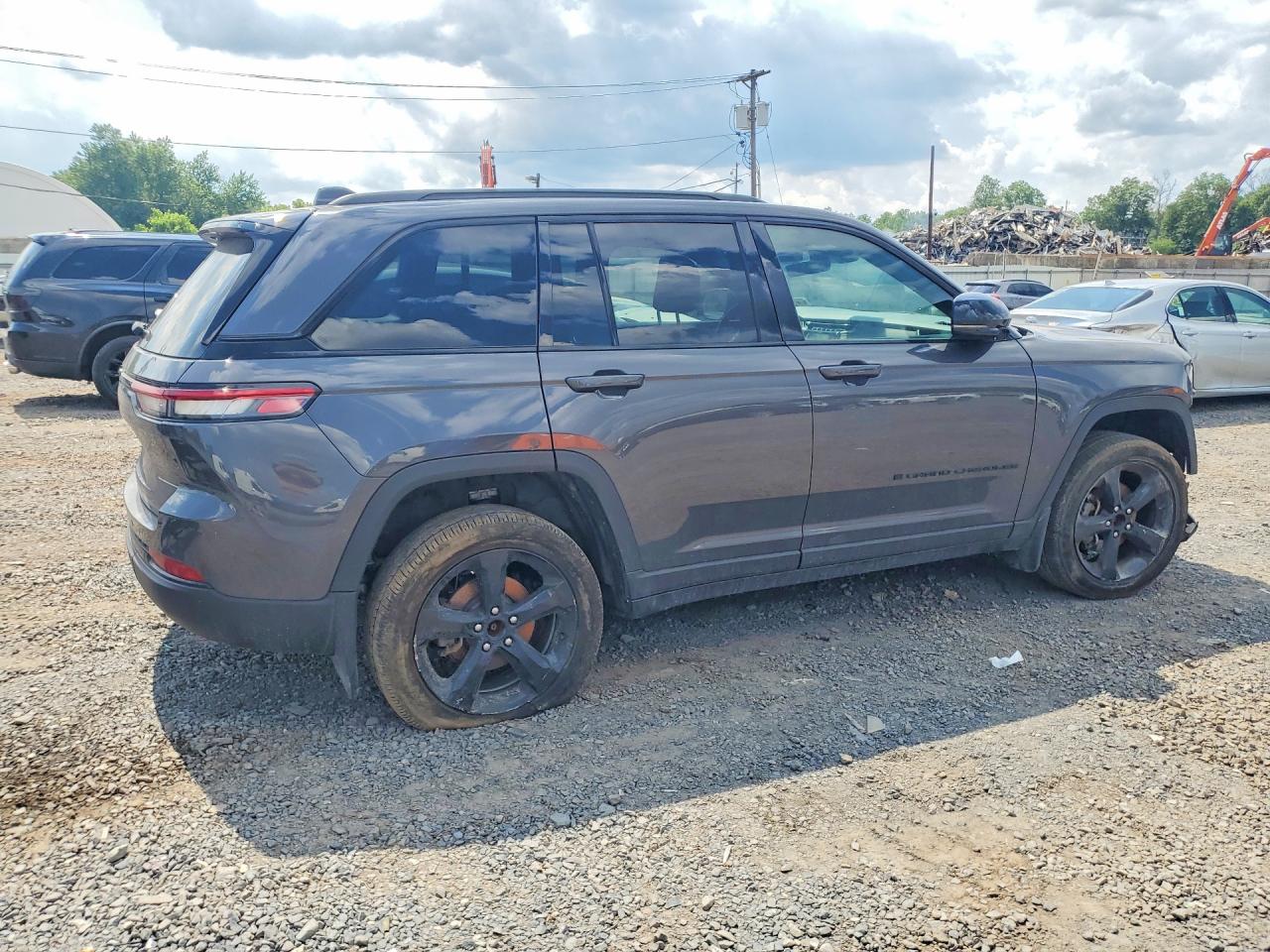 2025 Jeep Grand Cherokee Laredo Gray vin: 1C4RJHAG4SC308708
