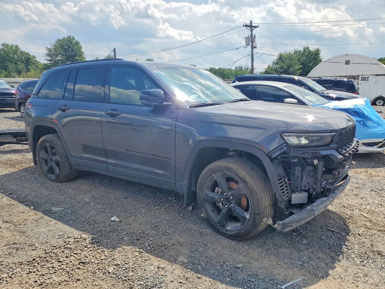 2025 Jeep Grand Cherokee Laredo Gray vin: 1C4RJHAG4SC308708