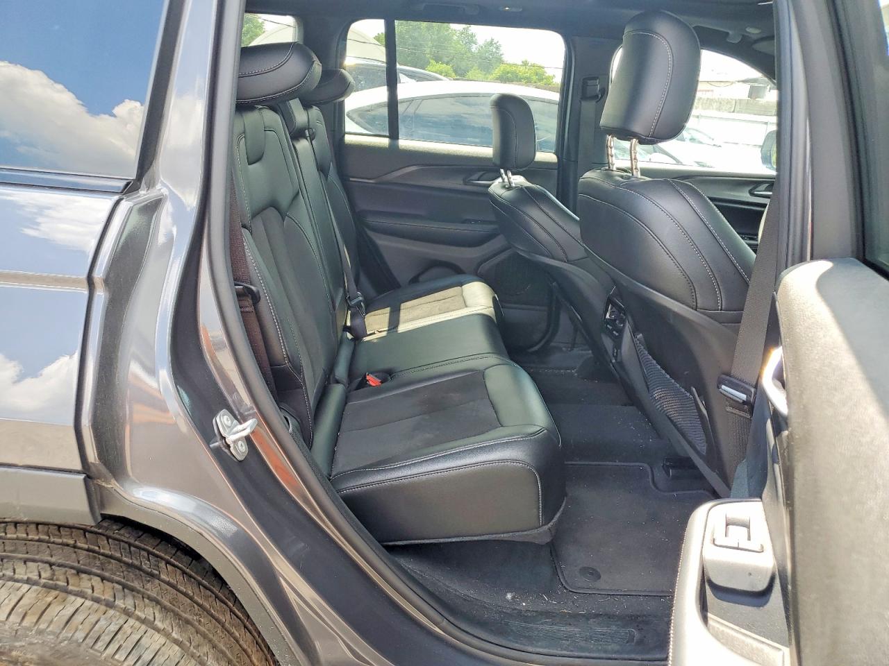 2025 Jeep Grand Cherokee Laredo Gray vin: 1C4RJHAG4SC308708