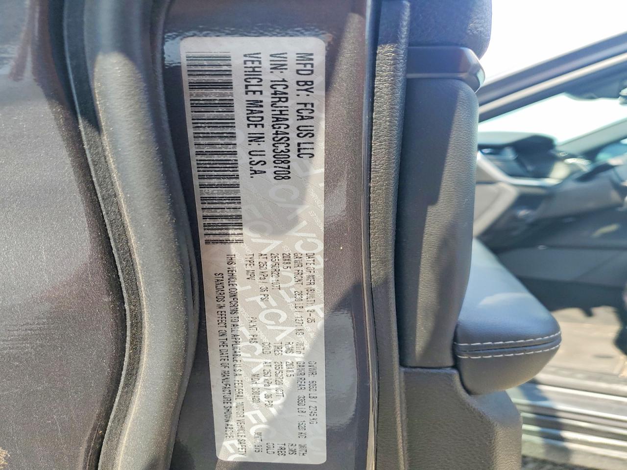 2025 Jeep Grand Cherokee Laredo Gray vin: 1C4RJHAG4SC308708
