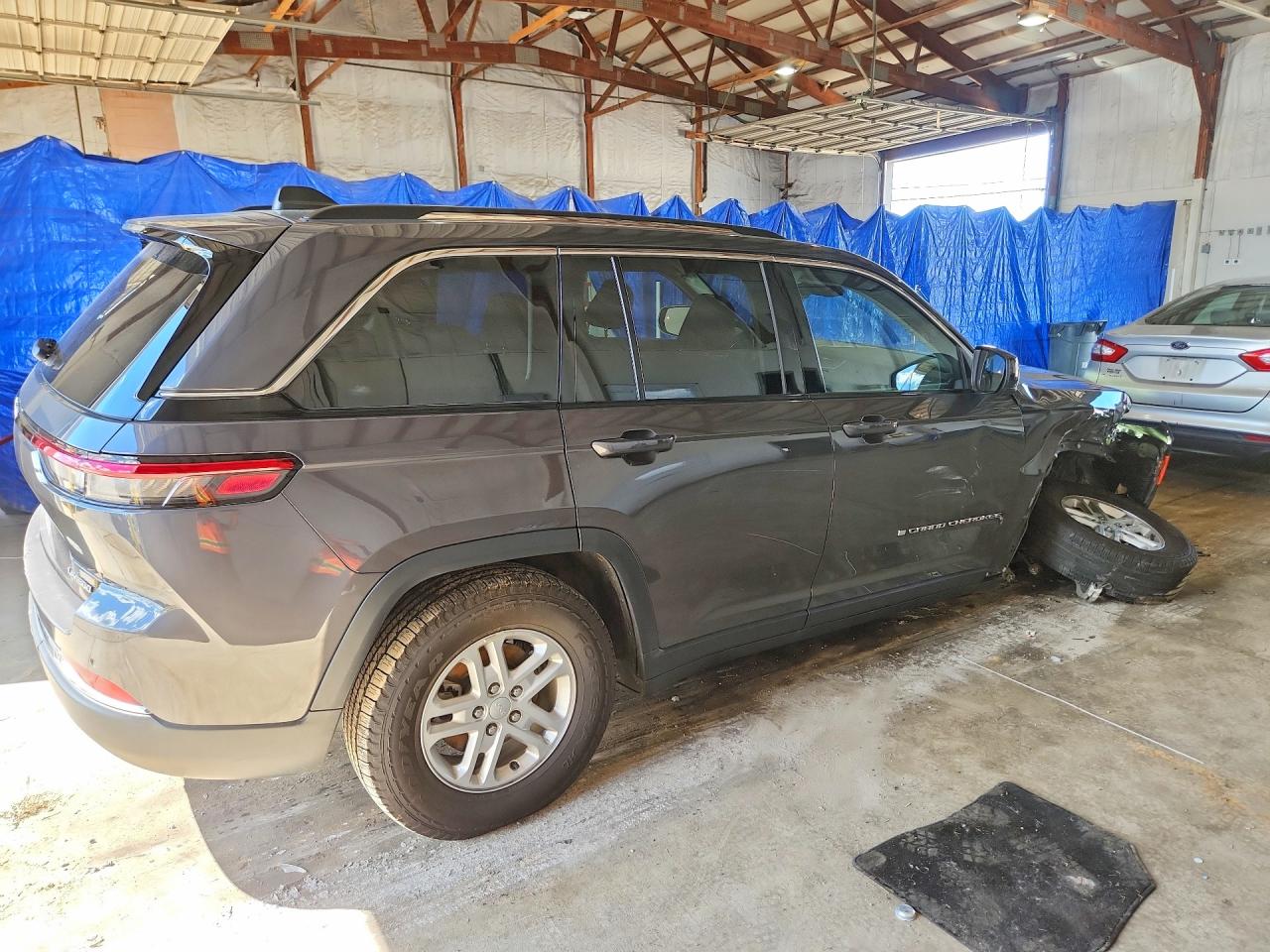 2023 Jeep Grand Cherokee Laredo Charcoal vin: 1C4RJHAG7PC581200