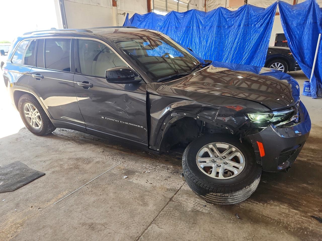 2023 Jeep Grand Cherokee Laredo Charcoal vin: 1C4RJHAG7PC581200