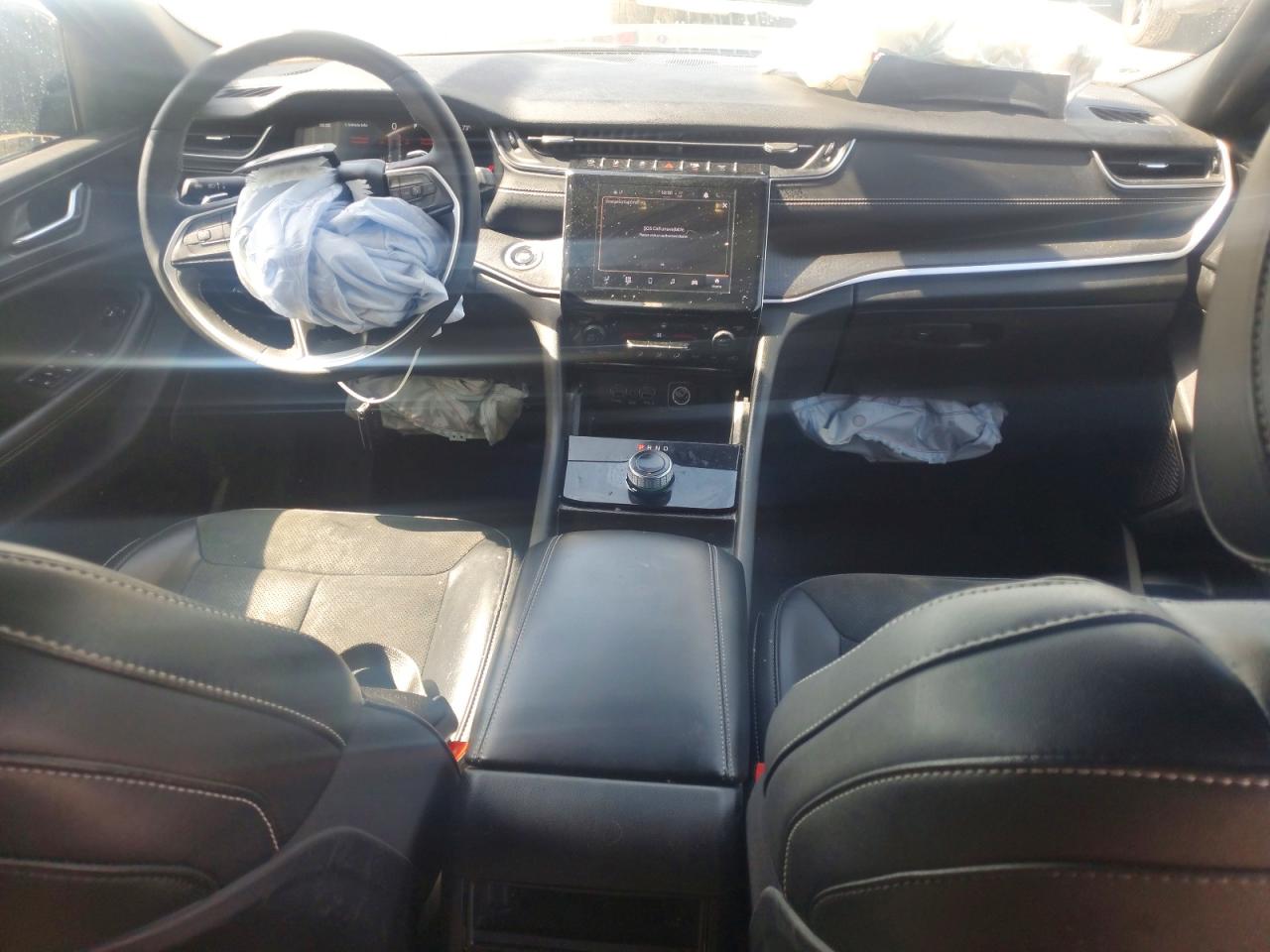 2024 Jeep Grand Cherokee Laredo Черный vin: 1C4RJHAG7RC260096