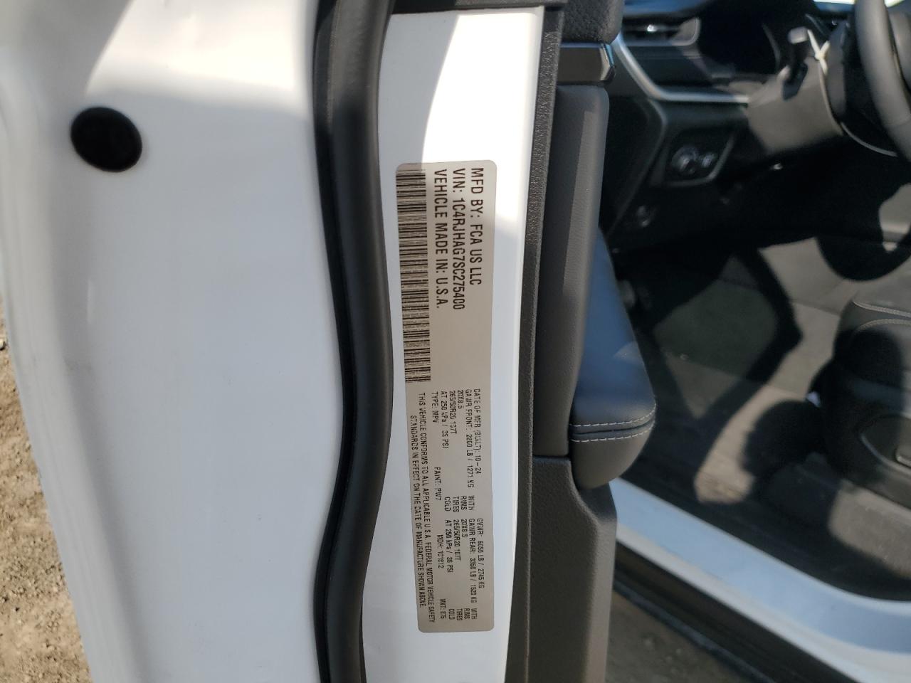 2025 Jeep Grand Cherokee Laredo Белый vin: 1C4RJHAG7SC275400
