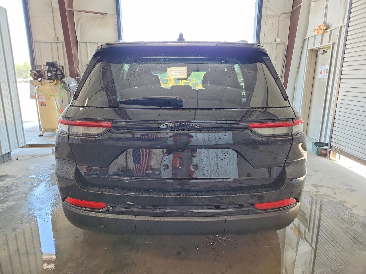 2023 Jeep Grand Cherokee Laredo Black vin: 1C4RJHAG9PC517773