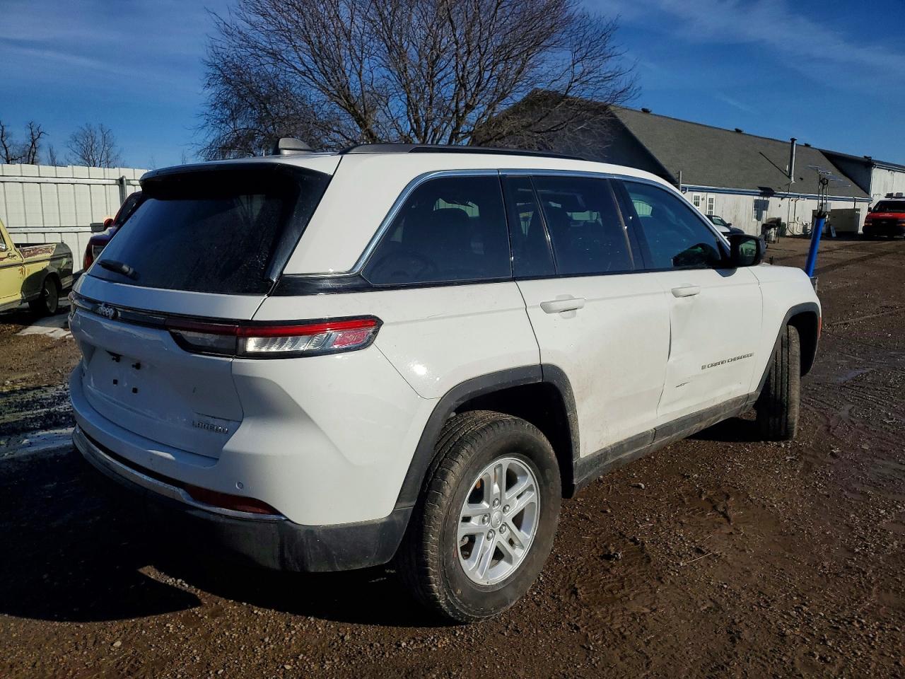 2025 Jeep Grand Cherokee Laredo White vin: 1C4RJHAG9SC324029