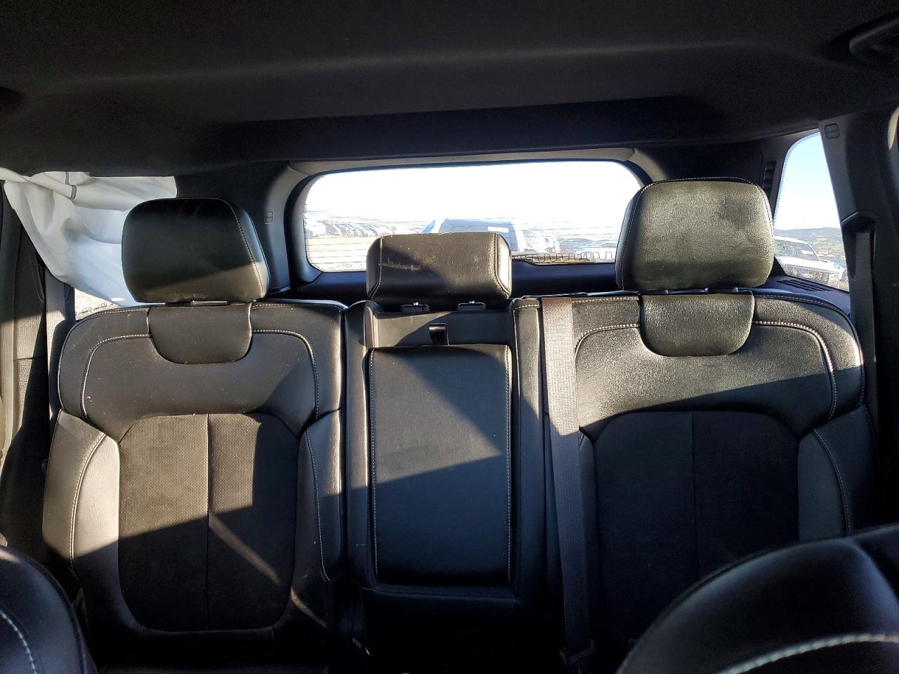 2023 Jeep Grand Cherokee Laredo Gray vin: 1C4RJHAGXPC598914