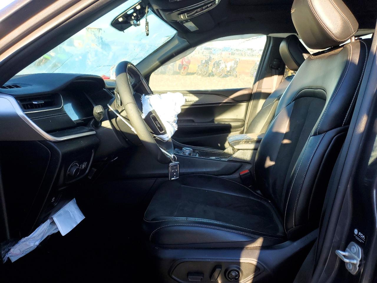2023 Jeep Grand Cherokee Laredo Gray vin: 1C4RJHAGXPC598914