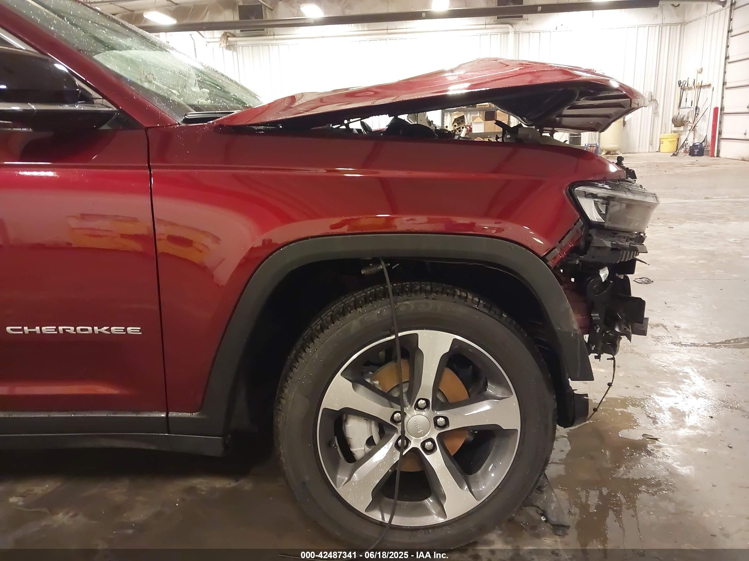 2025 Jeep Grand Cherokee Limited 4x4 Red vin: 1C4RJHBG0SC309630