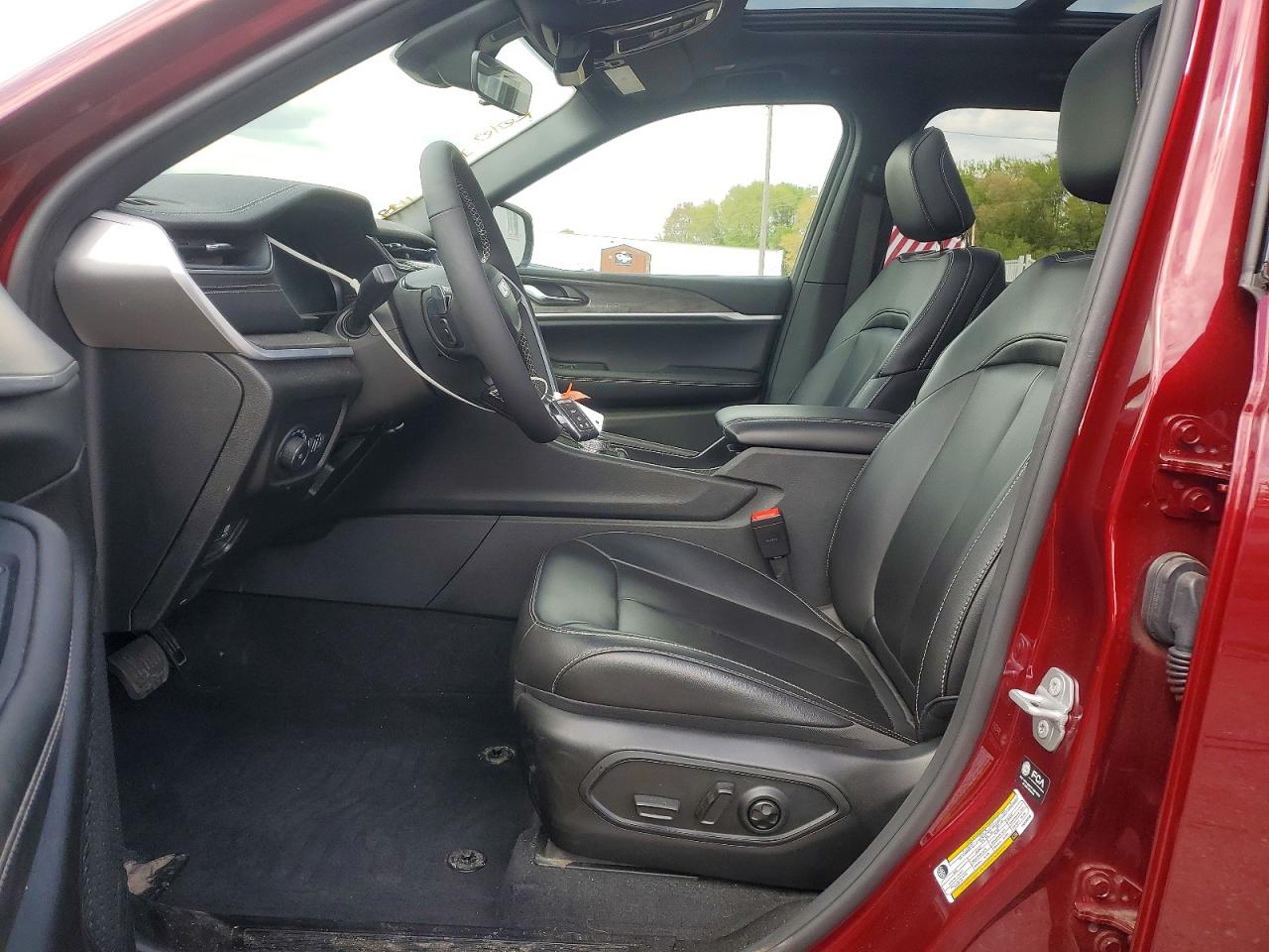 2025 Jeep Grand Cherokee Limited Red vin: 1C4RJHBG6S8736085
