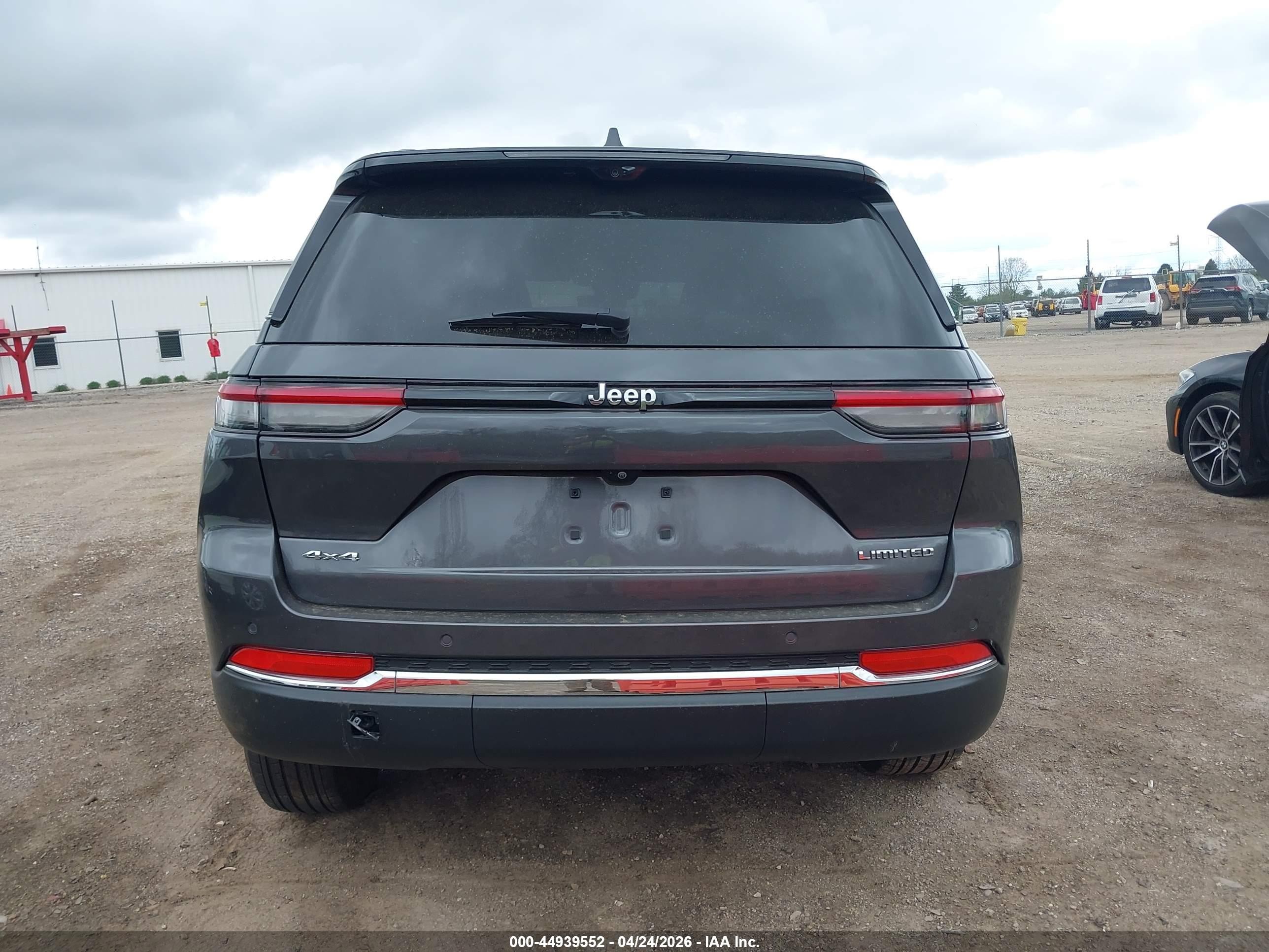 2023 Jeep Grand Cherokee Limited 4x4 Gray vin: 1C4RJHBG8P8738041