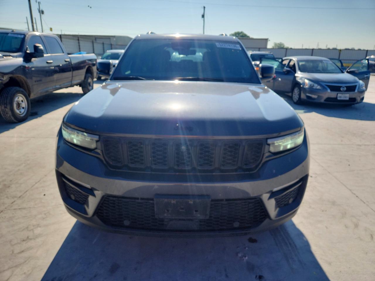2025 Jeep Grand Cherokee Limited Gray vin: 1C4RJHBG8SC277106