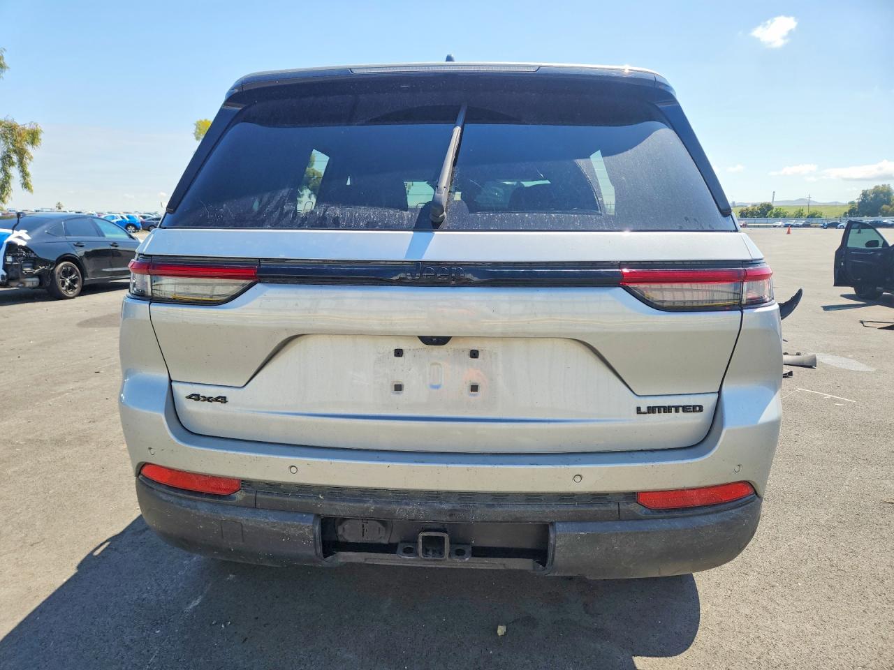 2025 Jeep Grand Cherokee Limited Серебряный vin: 1C4RJHBGXSC301518