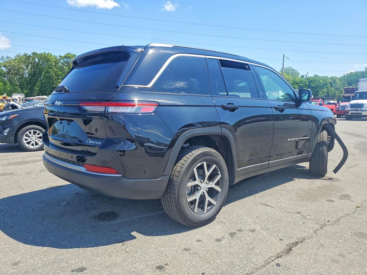 2026 Jeep Grand Cherokee Limited Black vin: 1C4RJHBR0TC239436