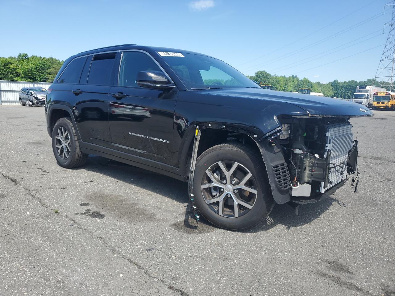 2026 Jeep Grand Cherokee Limited Black vin: 1C4RJHBR0TC239436 Damage: Right Head Lamp, Faded, Repair Required