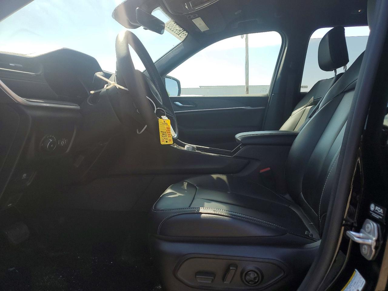 2026 Jeep Grand Cherokee Limited Black vin: 1C4RJHBR0TC239436