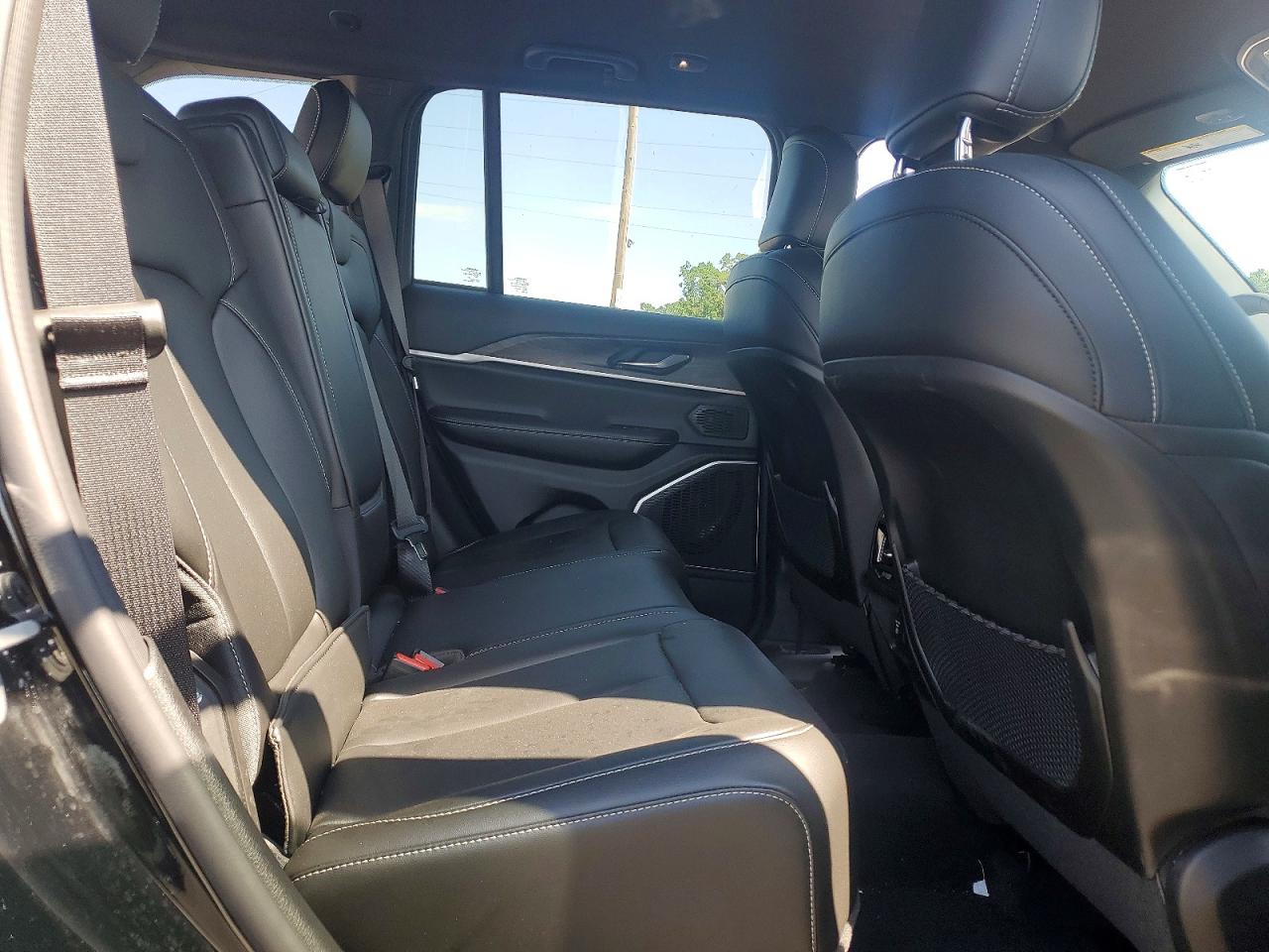 2026 Jeep Grand Cherokee Limited Black vin: 1C4RJHBR0TC239436