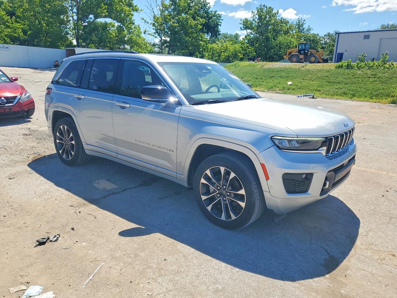 2023 Jeep Grand Cherokee Overland Silver vin: 1C4RJHDG8P8769402