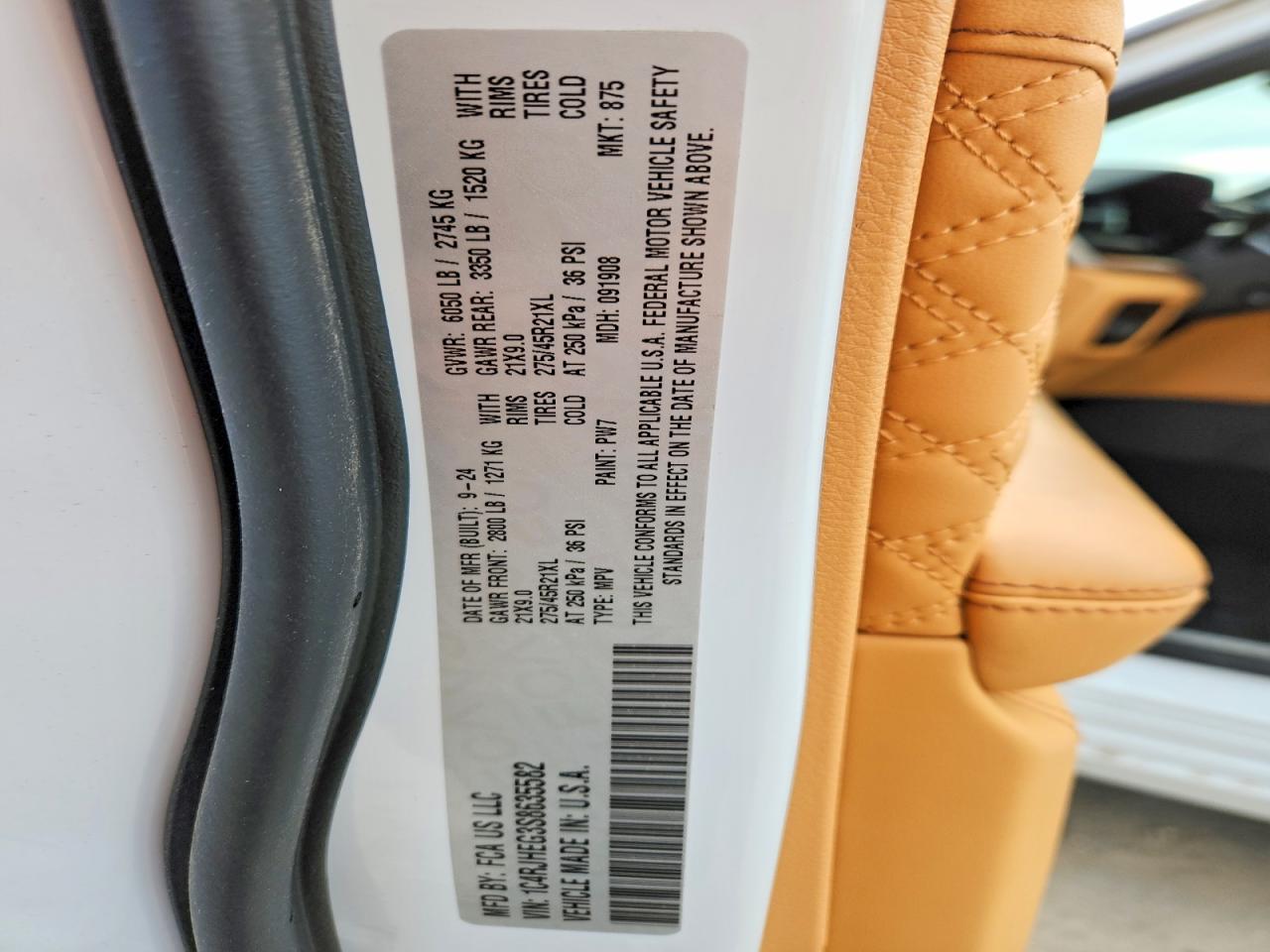 2025 Jeep Grand Cherokee Summit White vin: 1C4RJHEG3S8635582