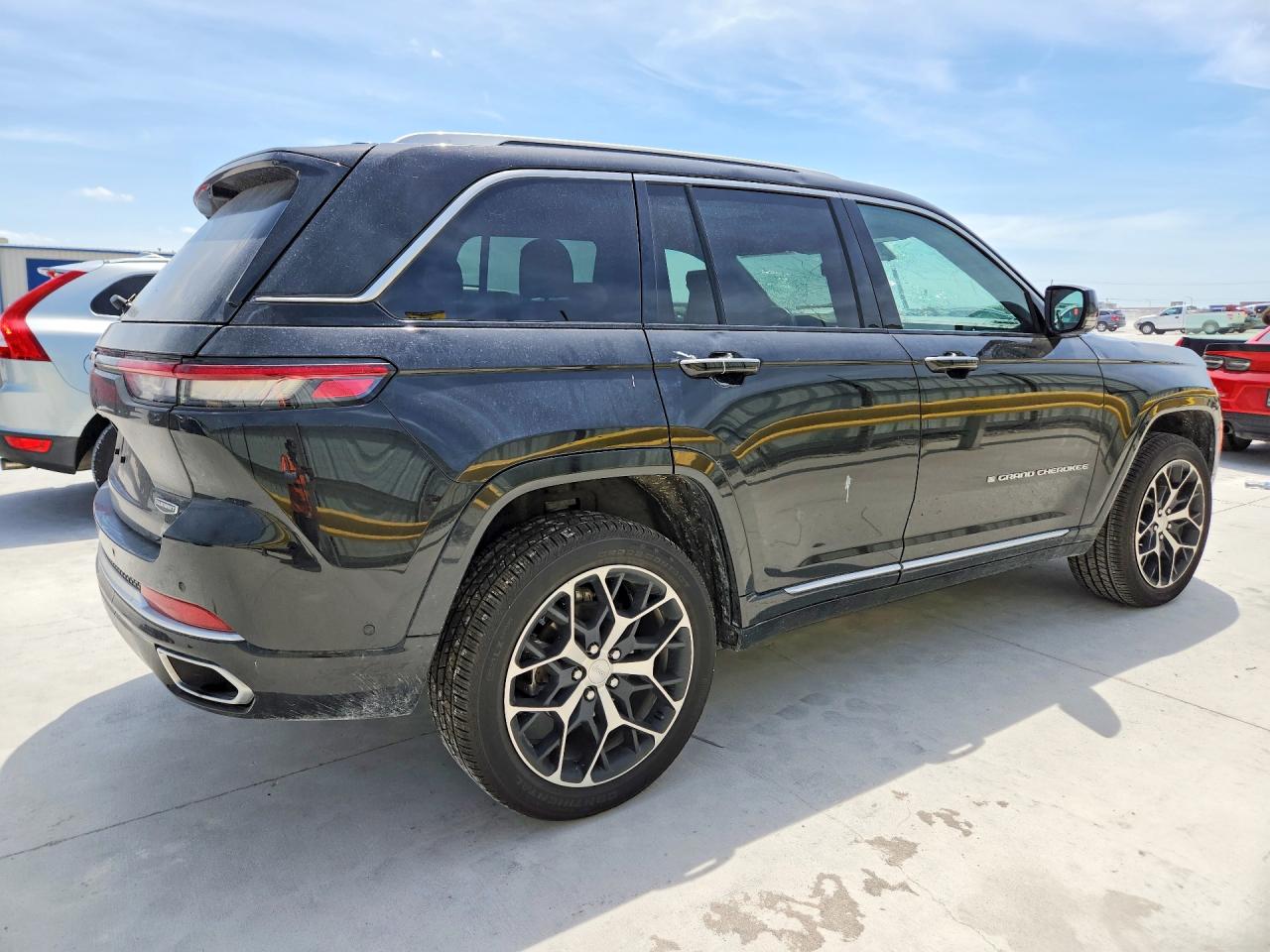 2022 Jeep Grand Cherokee Summit Black vin: 1C4RJHEG5N8530904