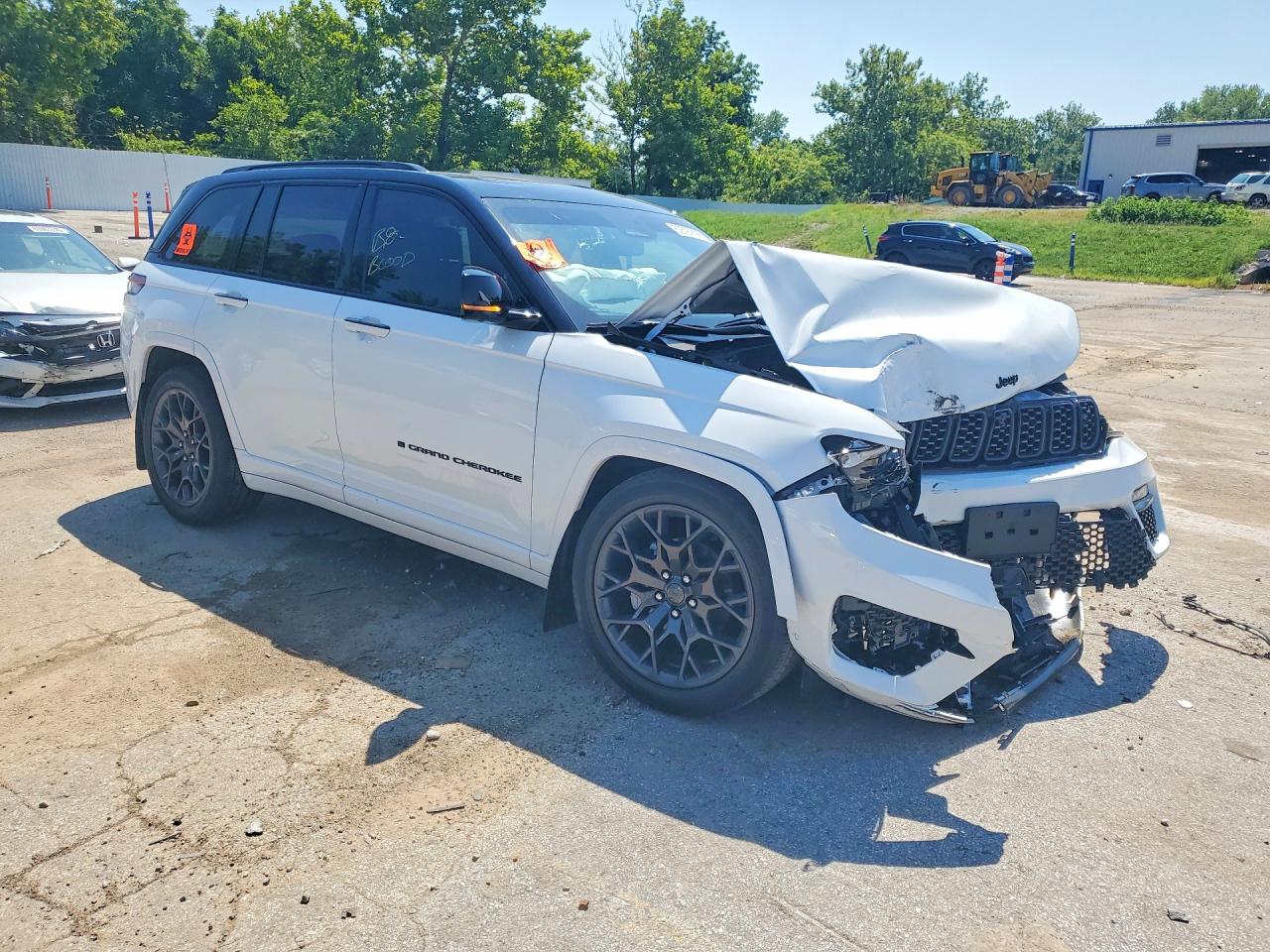 2025 Jeep Grand Cherokee Summit White vin: 1C4RJHEG7S8791818