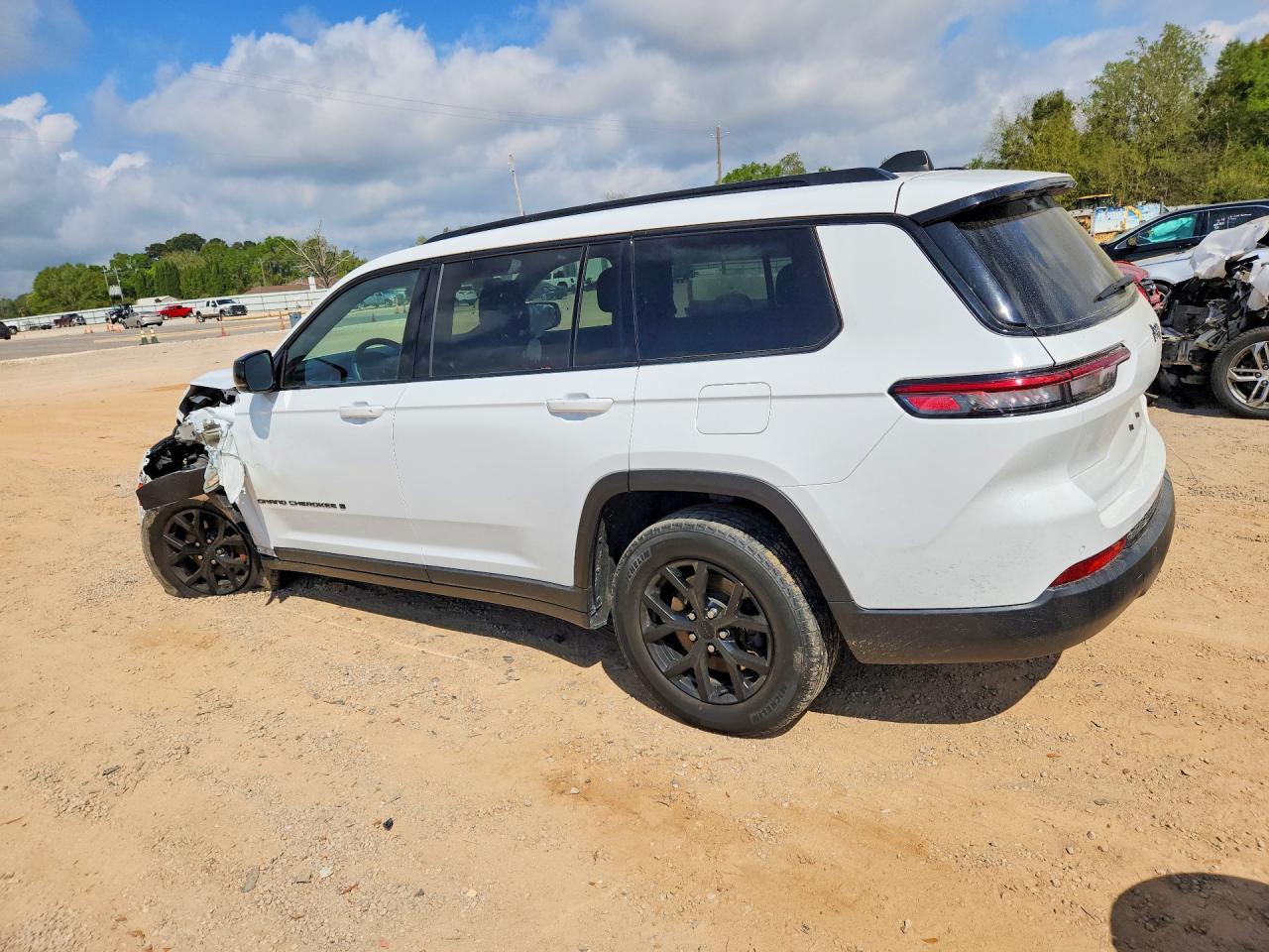 2024 Jeep Grand Cherokee L Laredo White vin: 1C4RJJAG0R8510434
