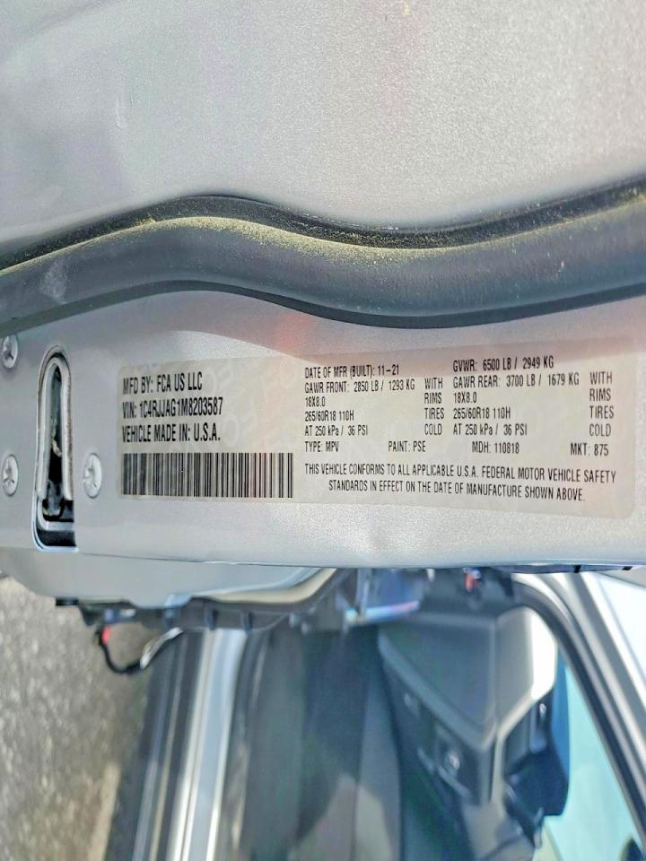 2021 Jeep Grand Cherokee L Laredo Silver vin: 1C4RJJAG1M8203587