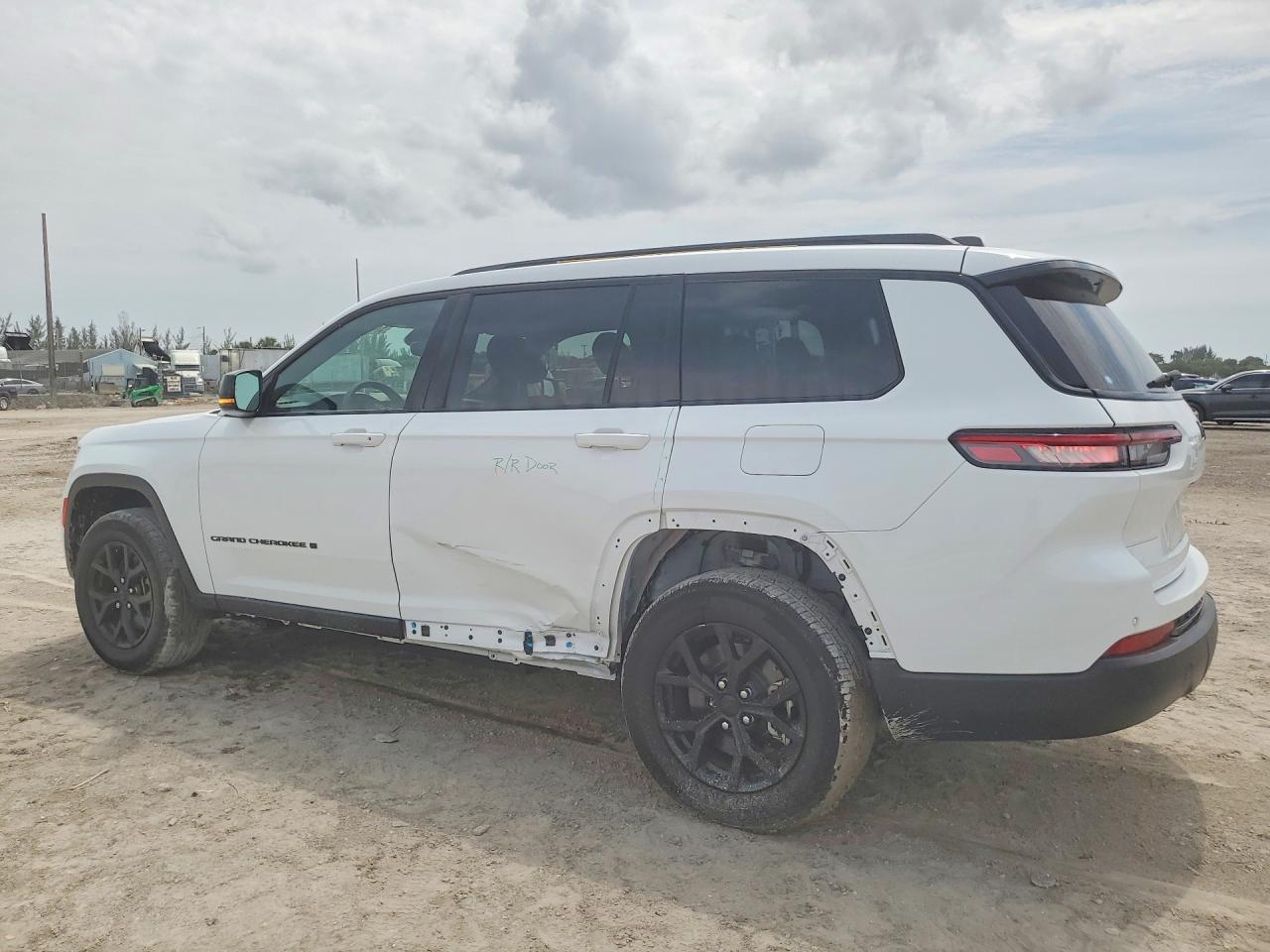 2024 Jeep Grand Cherokee L Laredo White vin: 1C4RJJAG9R8566680
