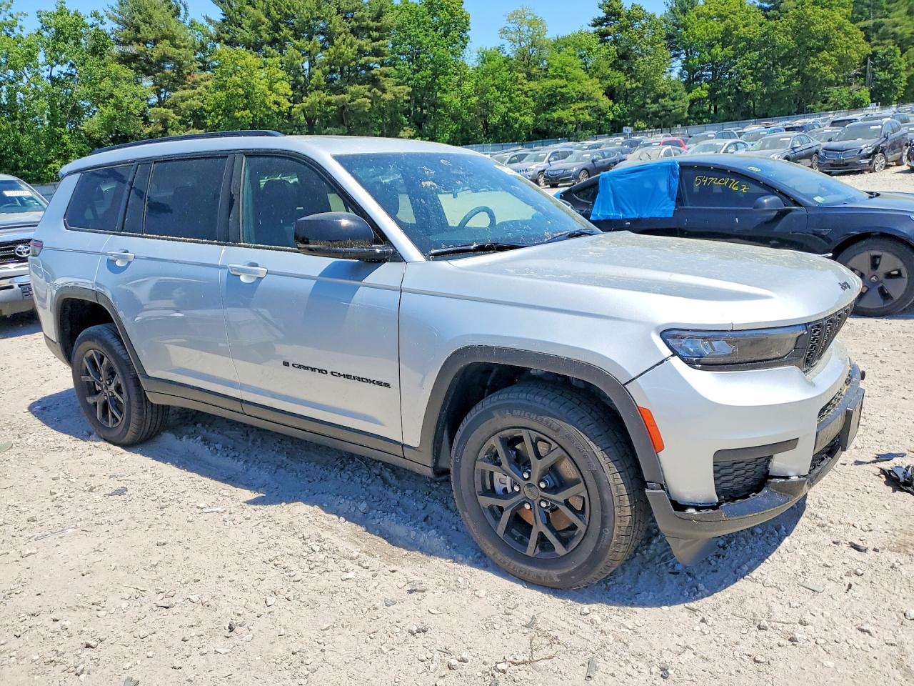 2025 Jeep Grand Cherokee L Laredo Silver vin: 1C4RJKAG0S8754385
