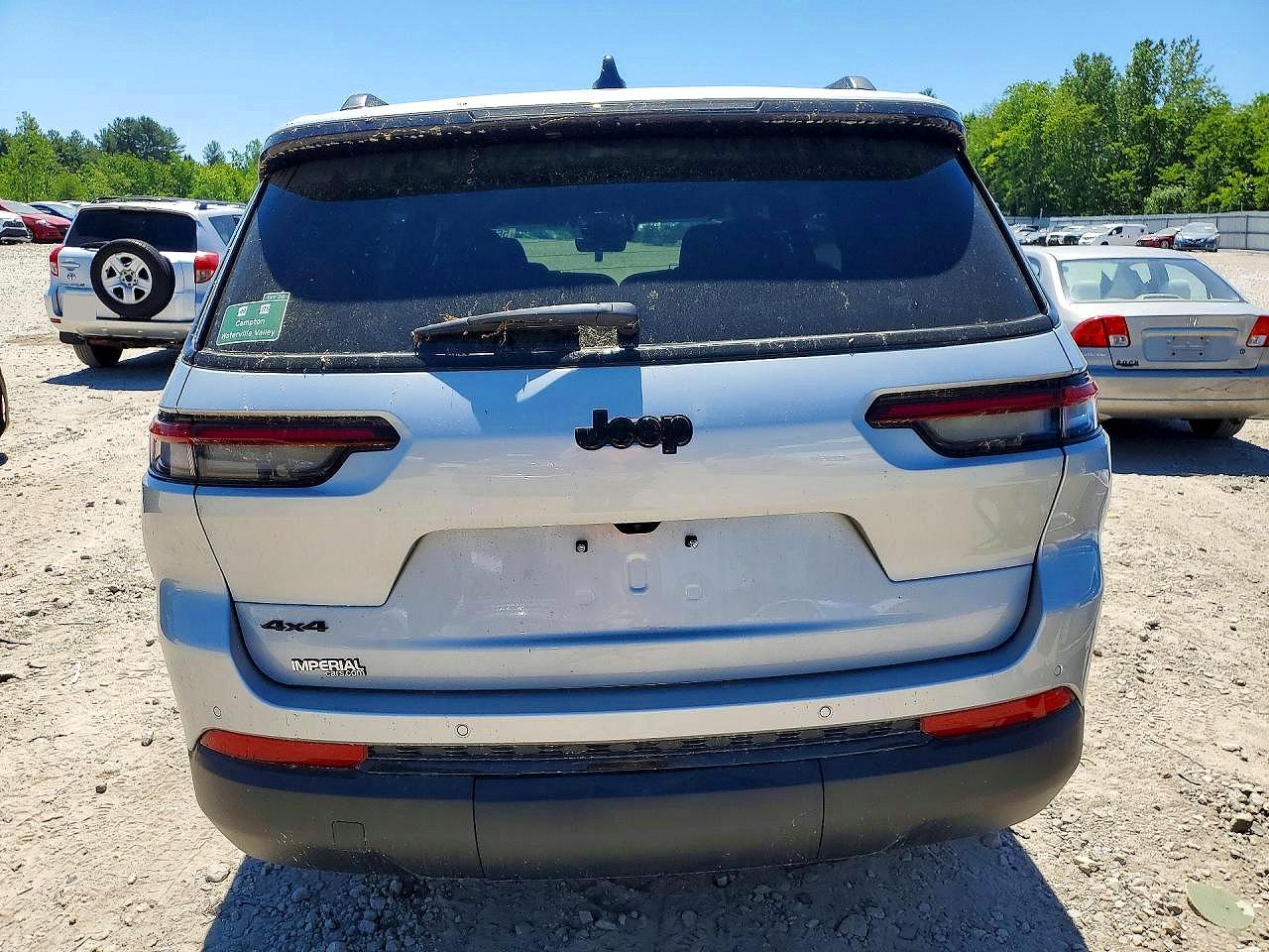 2025 Jeep Grand Cherokee L Laredo Silver vin: 1C4RJKAG0S8754385