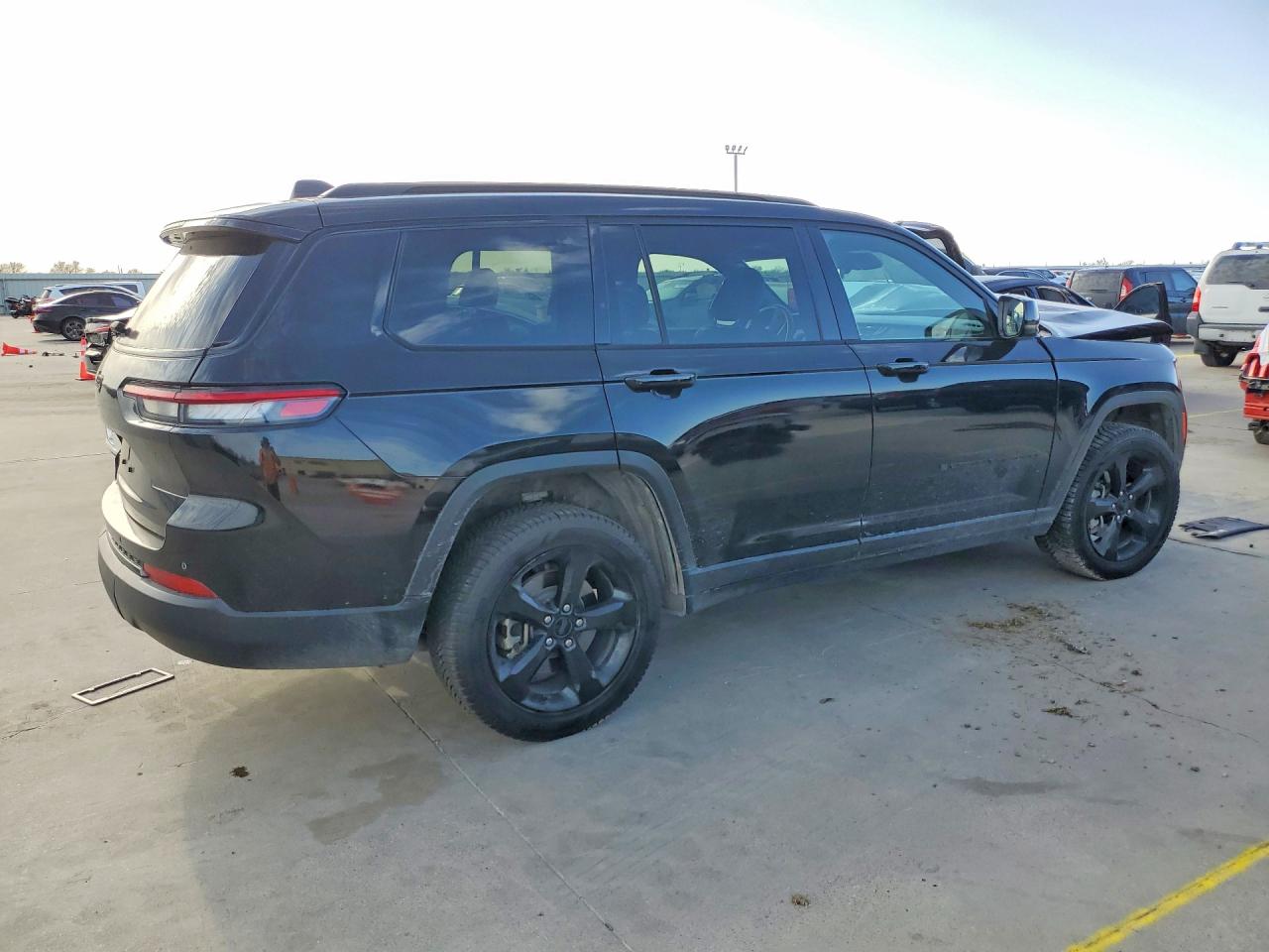 2022 Jeep Grand Cherokee L Laredo Черный vin: 1C4RJKAG1N8545466