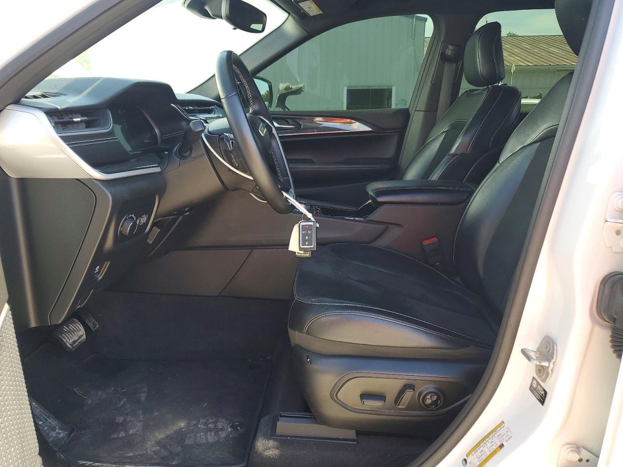 2021 Jeep Grand Cherokee L Laredo White vin: 1C4RJKAG2M8188720