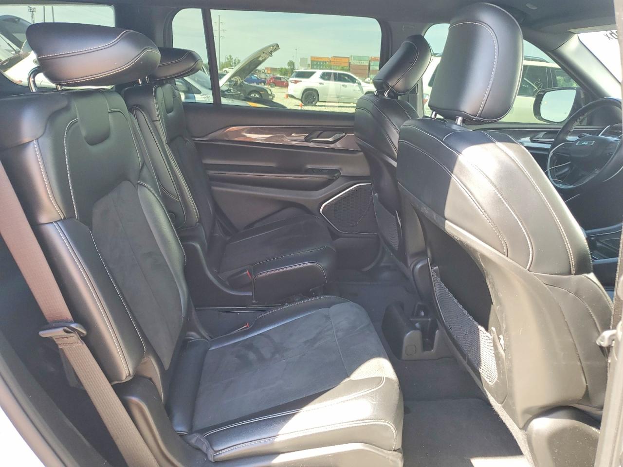 2021 Jeep Grand Cherokee L Laredo White vin: 1C4RJKAG2M8188720