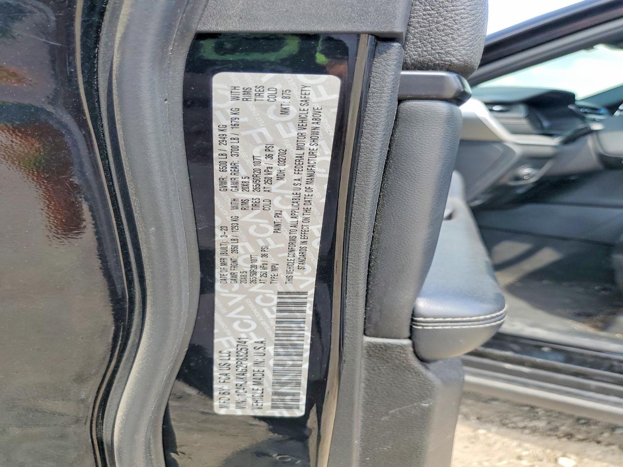 2023 Jeep Grand Cherokee L Laredo Black vin: 1C4RJKAG2P8825741