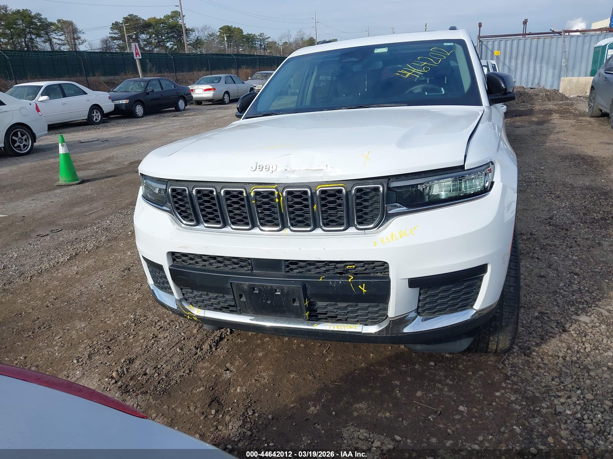 2022 Jeep Grand Cherokee L Laredo 4x4 Белый vin: 1C4RJKAG3N8534839