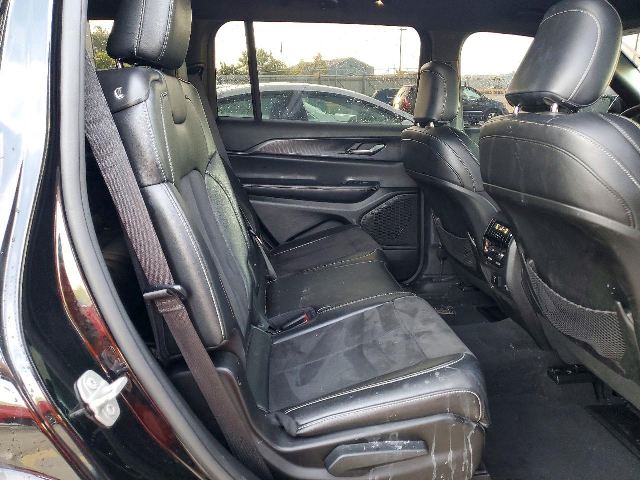 2024 Jeep Grand Cherokee L Laredo Black vin: 1C4RJKAG5R8556623
