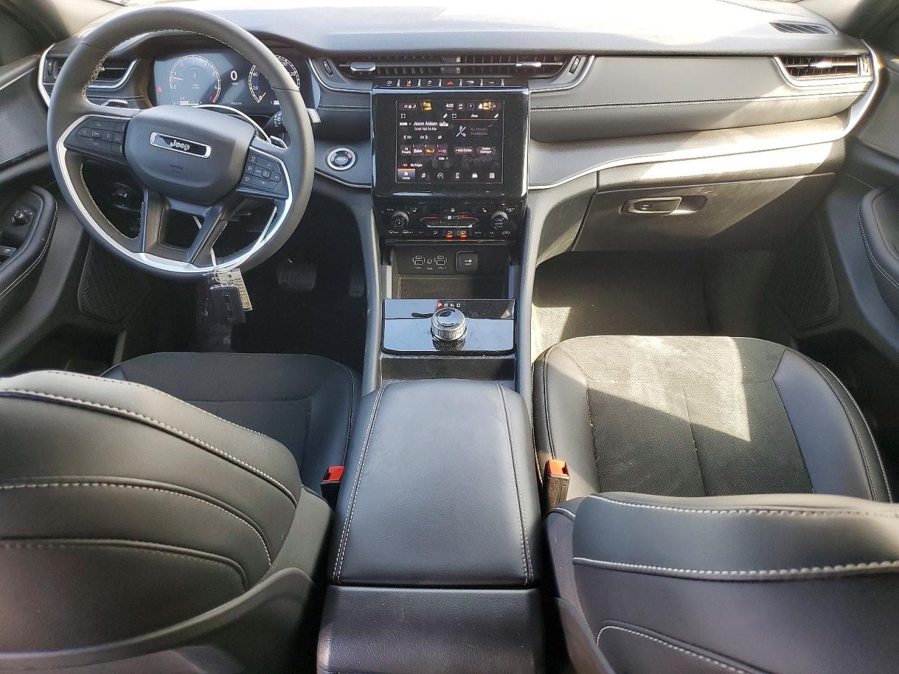 2025 Jeep Grand Cherokee L Laredo Серебряный vin: 1C4RJKAG5S8676895