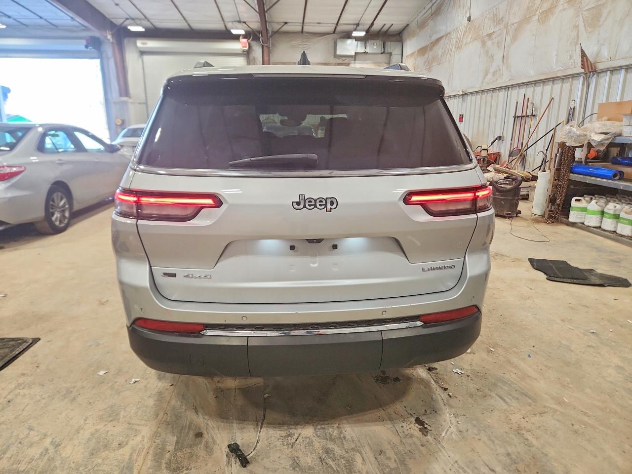 2021 Jeep Grand Cherokee L Laredo Серебряный vin: 1C4RJKAG6M8202697
