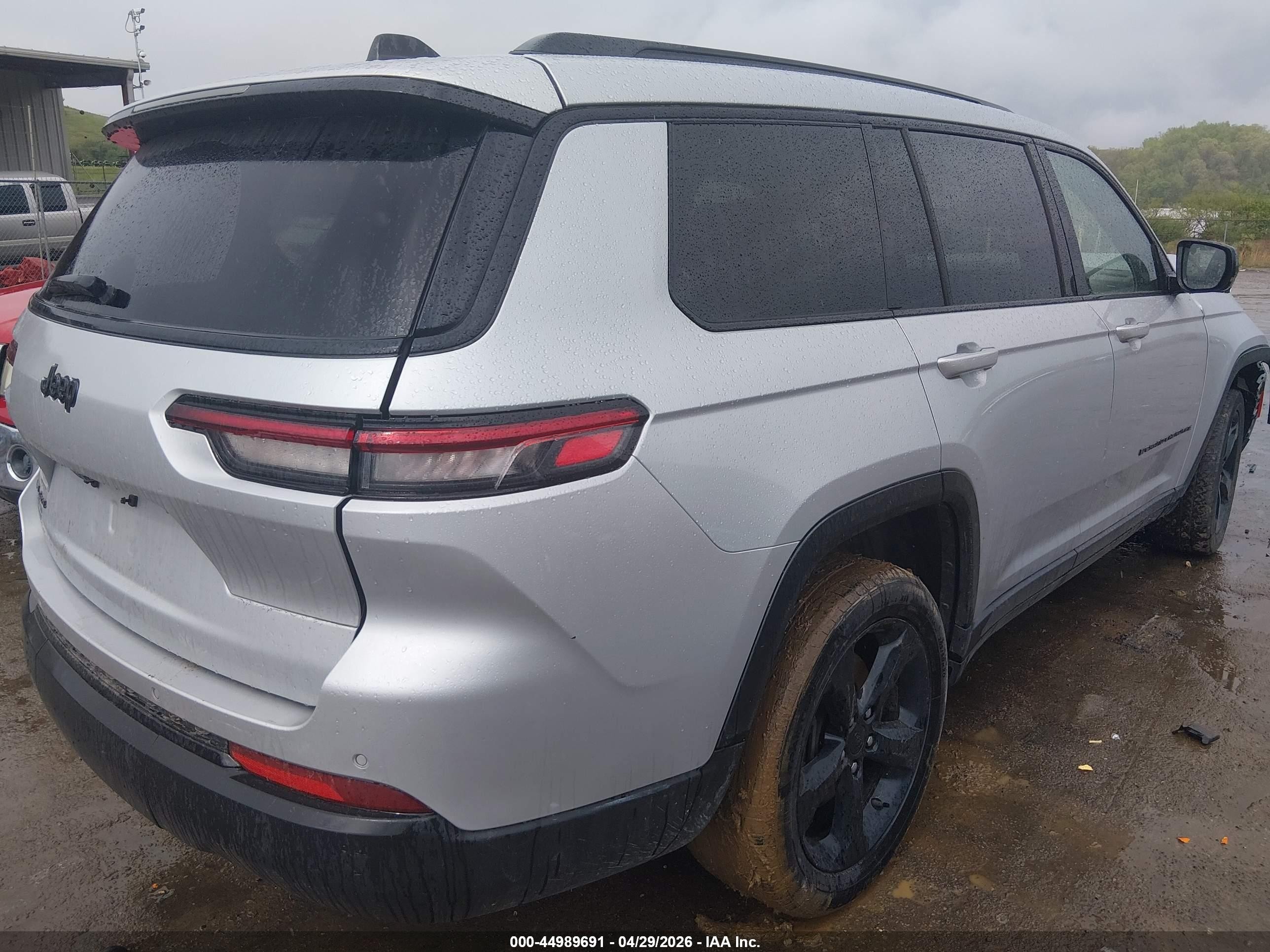 2022 Jeep Grand Cherokee L Altitude 4x4 Silver vin: 1C4RJKAG8N8525358