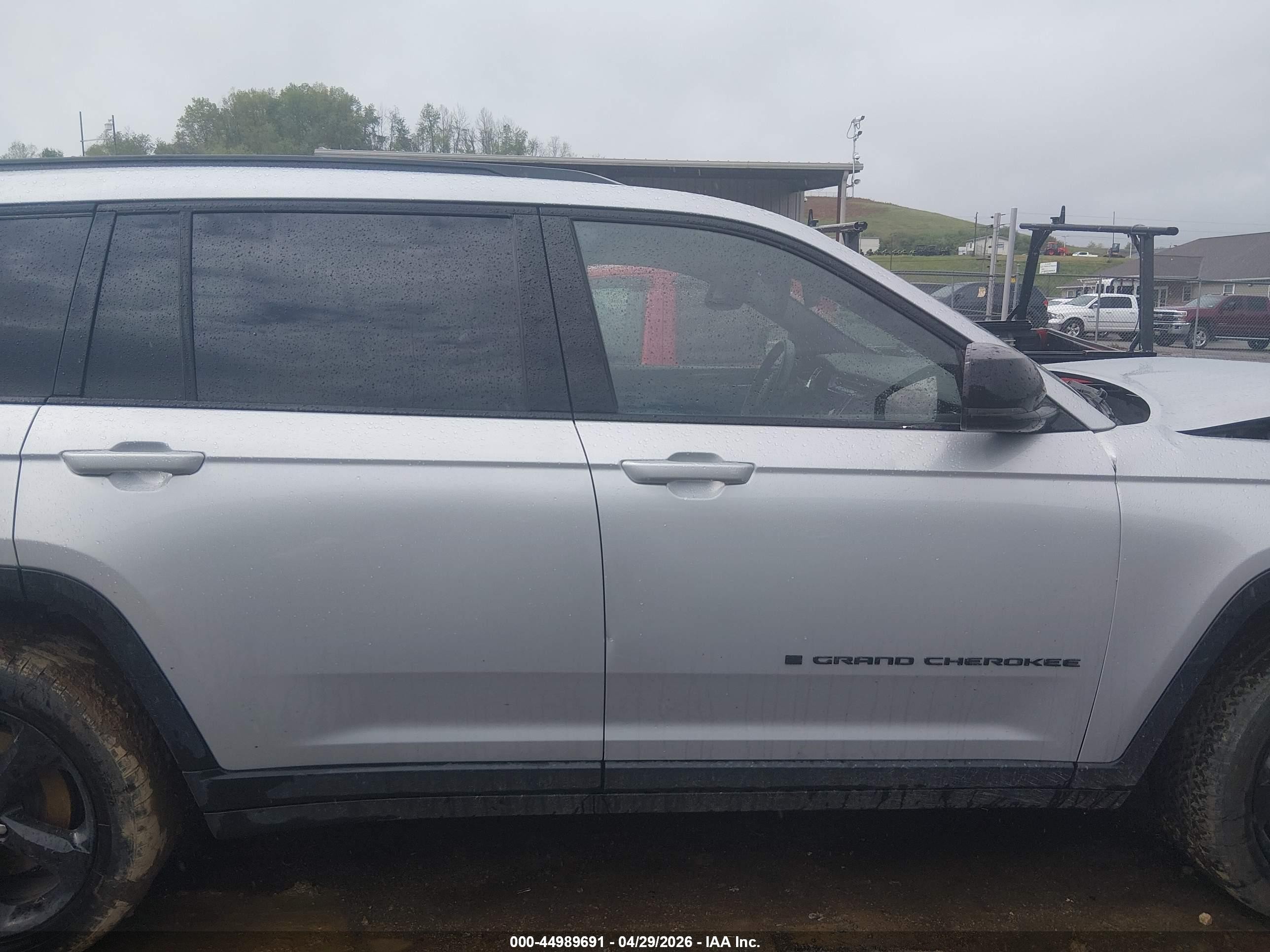2022 Jeep Grand Cherokee L Altitude 4x4 Silver vin: 1C4RJKAG8N8525358