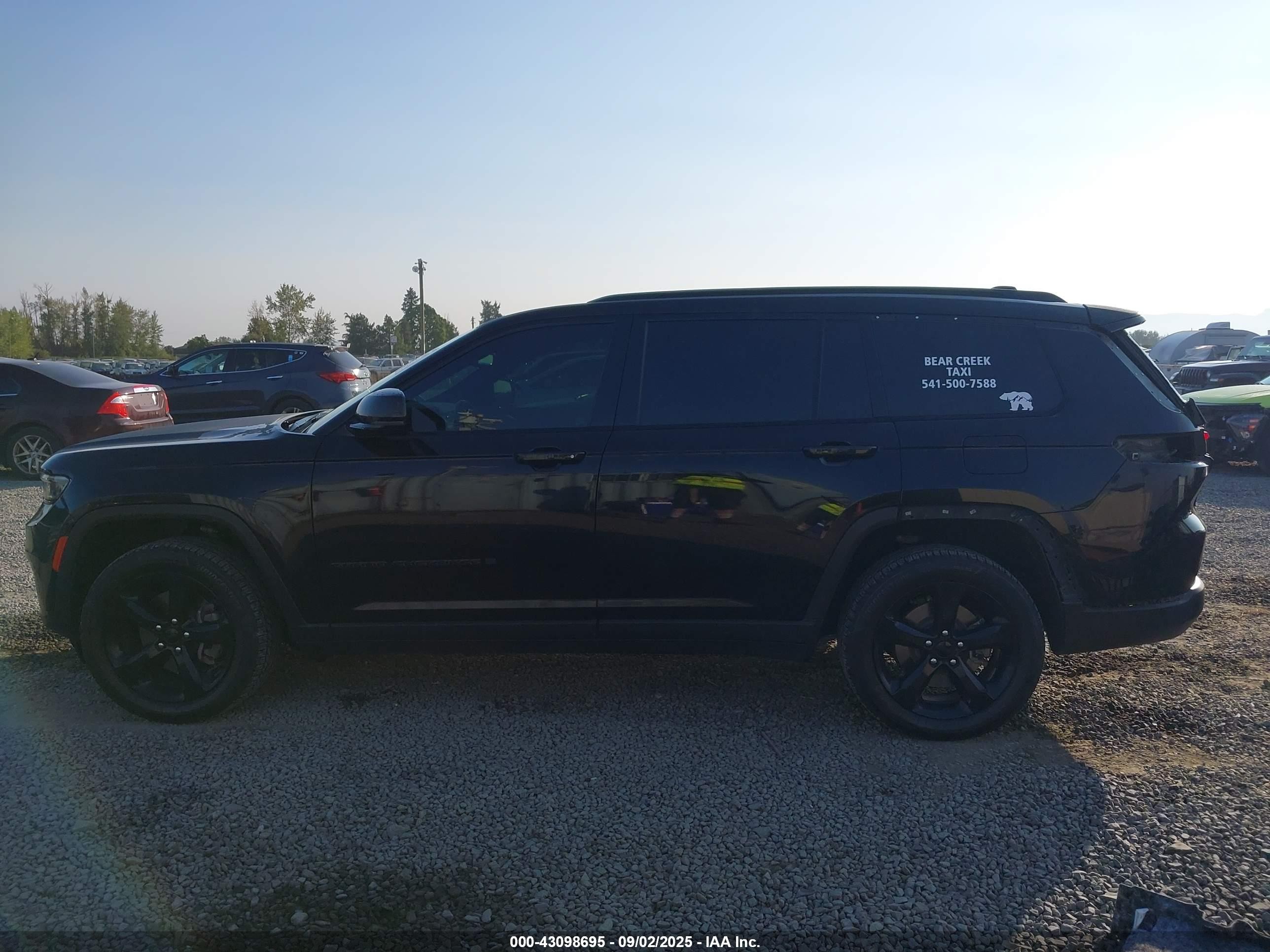 2023 Jeep Grand Cherokee L Altitude 4x4 Черный vin: 1C4RJKAG9P8823324