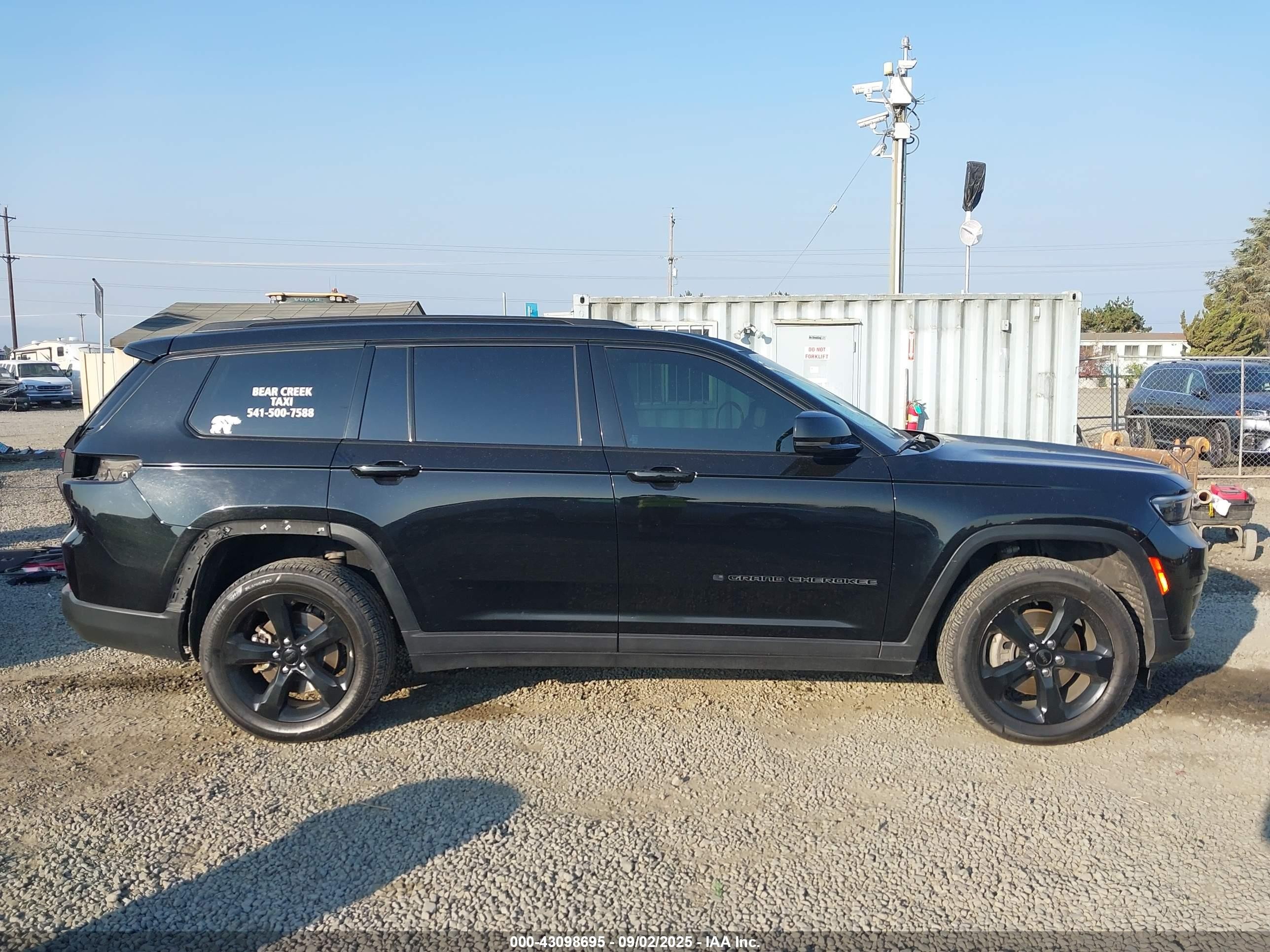 2023 Jeep Grand Cherokee L Altitude 4x4 Черный vin: 1C4RJKAG9P8823324