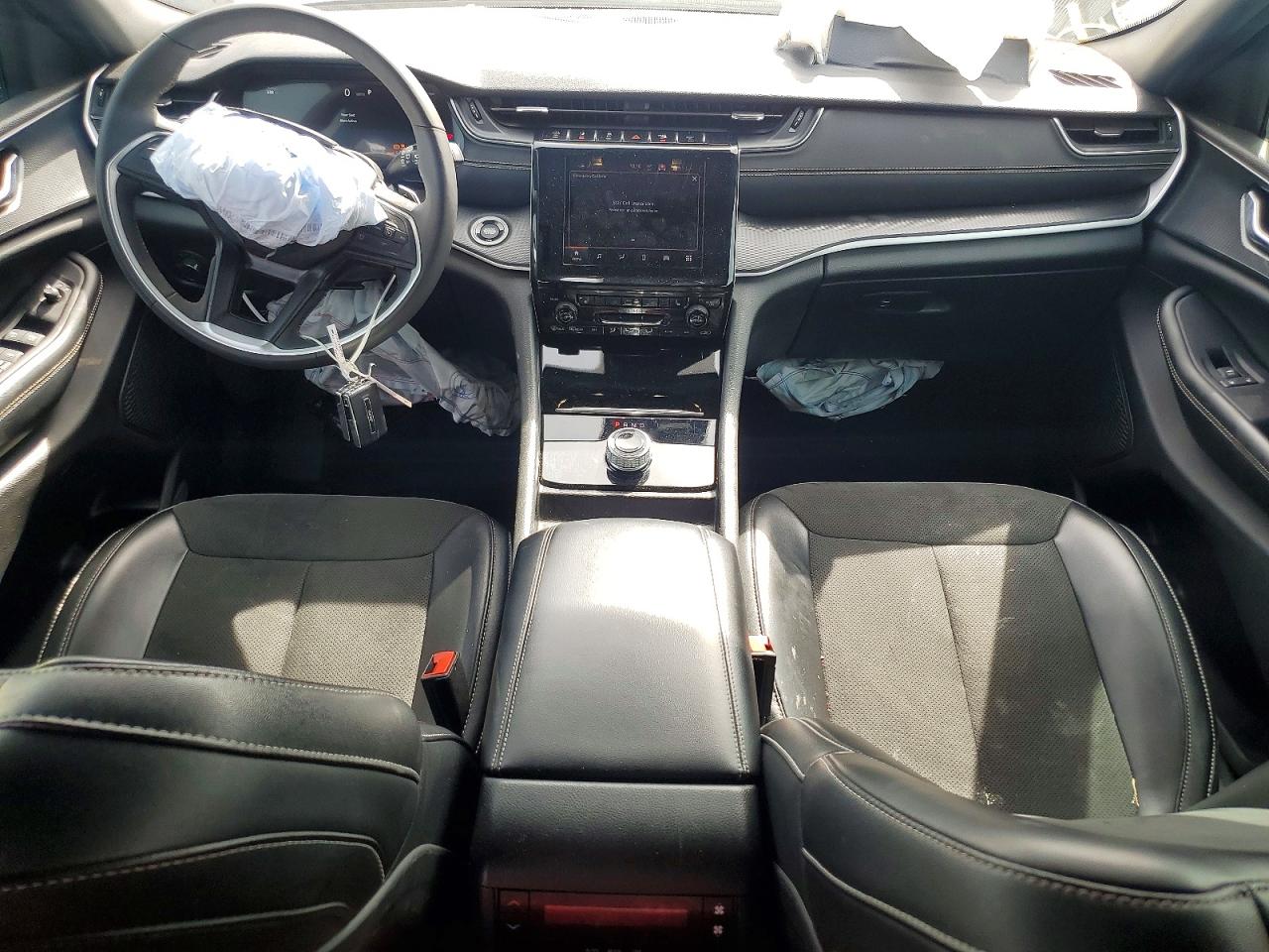 2023 Jeep Grand Cherokee L Laredo Бордовый vin: 1C4RJKAG9P8876671